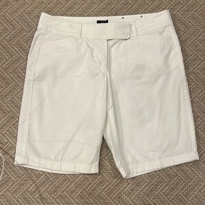 Ann Taylor Shorts Signature White Size 8 100% Cotton Belt Loops